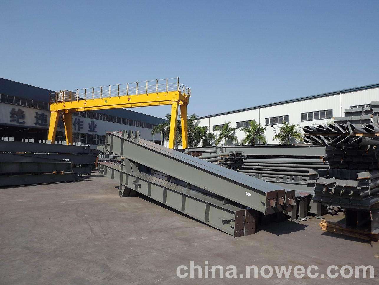 新沂网架工程中的分条(分块)吊装法